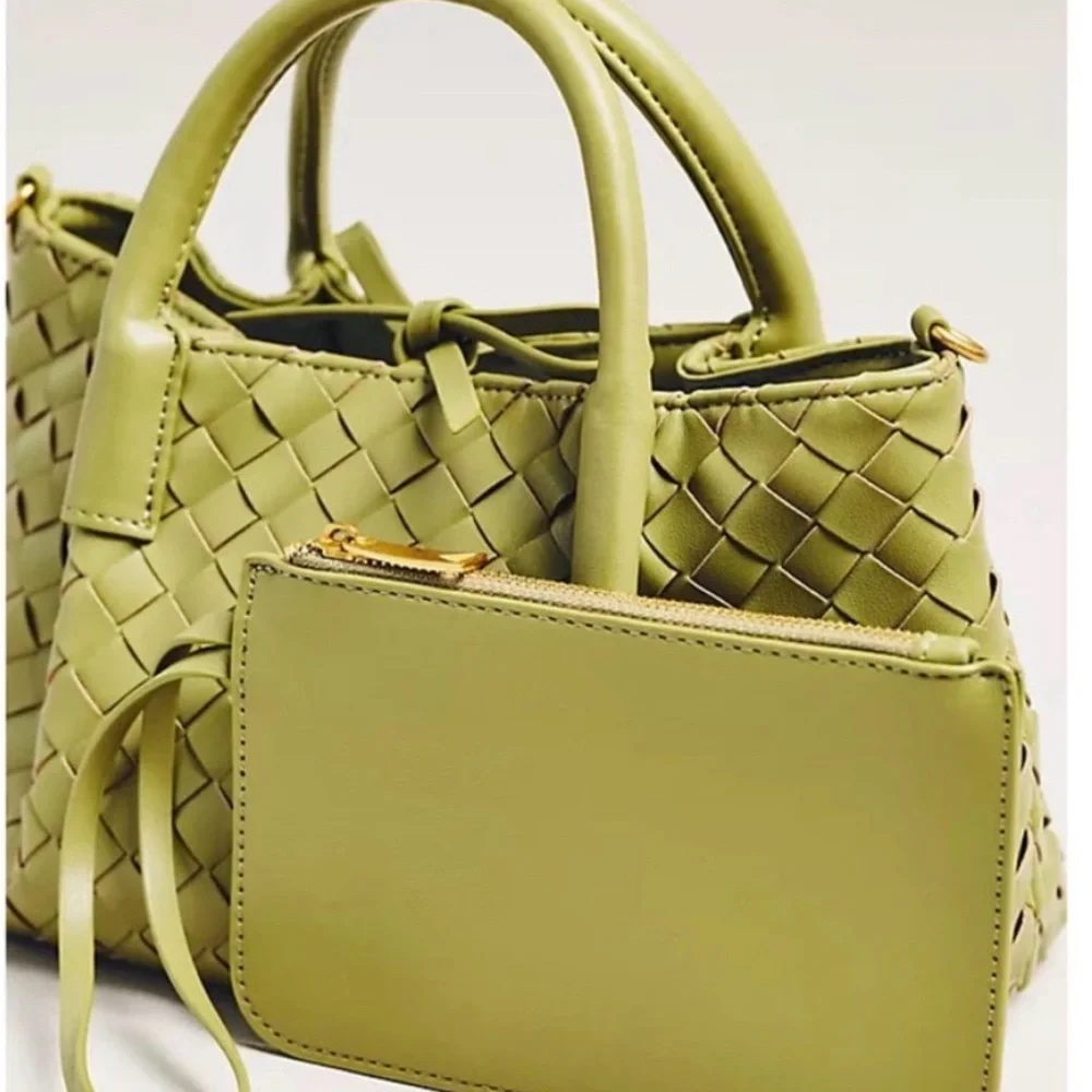 Anthropologie woven mini tote - Picture 2 of 3